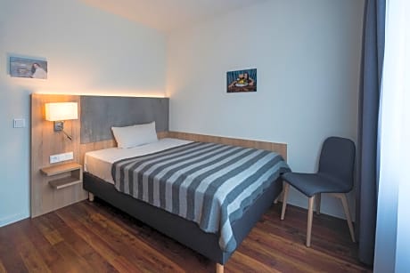Saver-Tiny-Doublebed