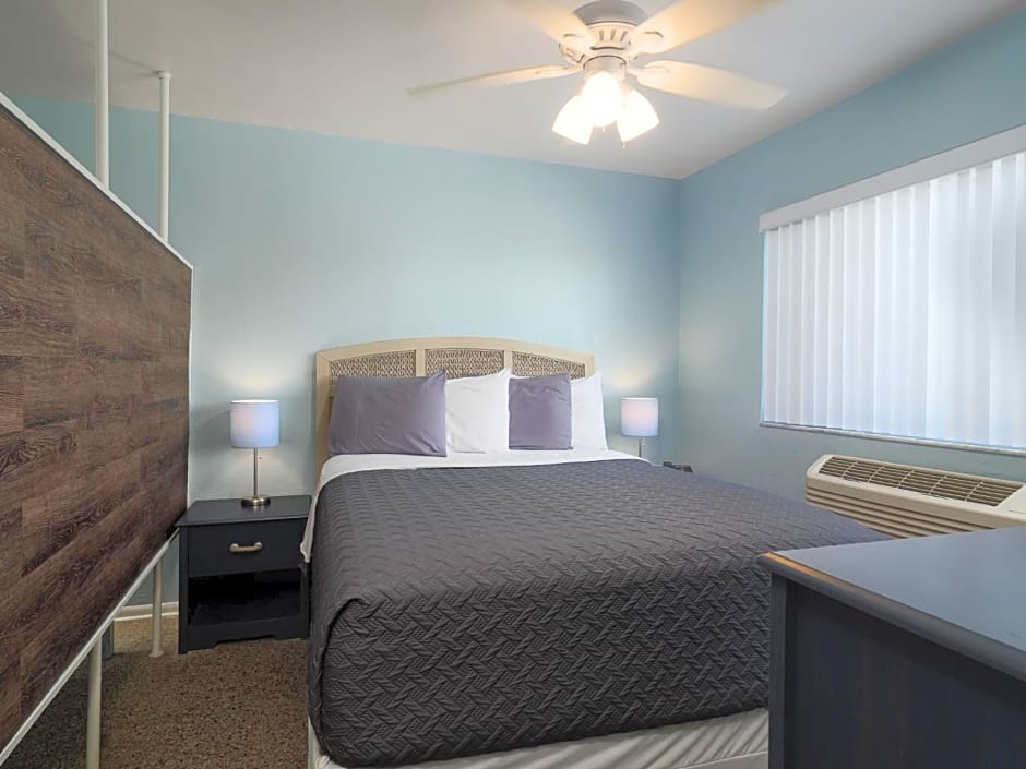 South Beach Inn - Cocoa Beach