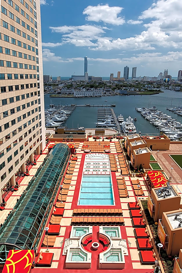 Golden Nugget Hotel & Casino