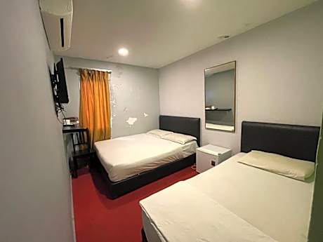Triple Room with Bath