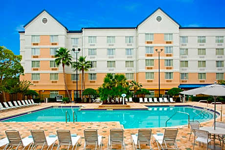 Fairfield Inn & Suites by Marriott Orlando Lake Buena Vista in the Marriott Village