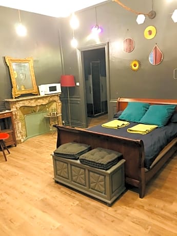 Chambre privée totalement indépendante au c¿ur de la ville