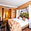 Hotel Weisser Bar