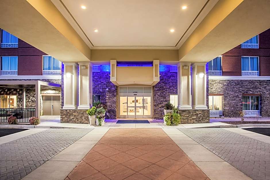 Holiday Inn Express & Suites Lexington Park California By IHG