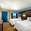 Red Roof PLUS & Suites Virginia Beach - Seaside