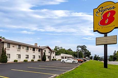 Super 8 by Wyndham Elkins