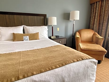 1 Queen Bed With Sofa bed