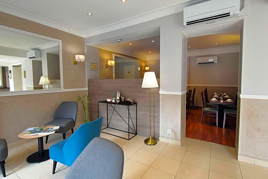 Alyss Saphir Cambronne Eiffel