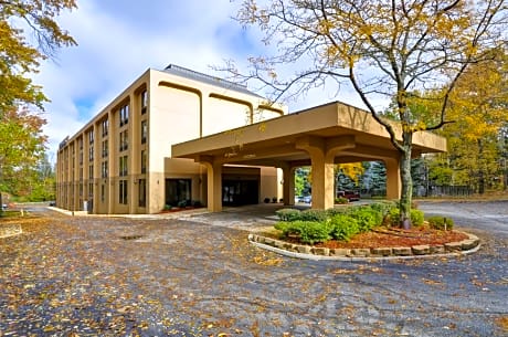 Hampton Inn Cleveland-Westlake