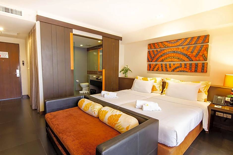 Photo 1 of 8 of Suite, Pool View