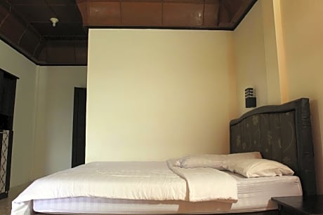 SONY COTTAGE