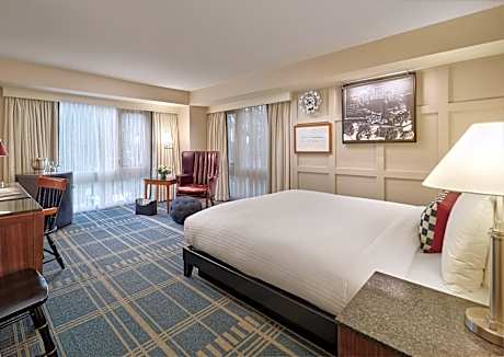 Deluxe King Room