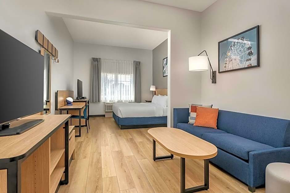 City Express by Marriott Spring