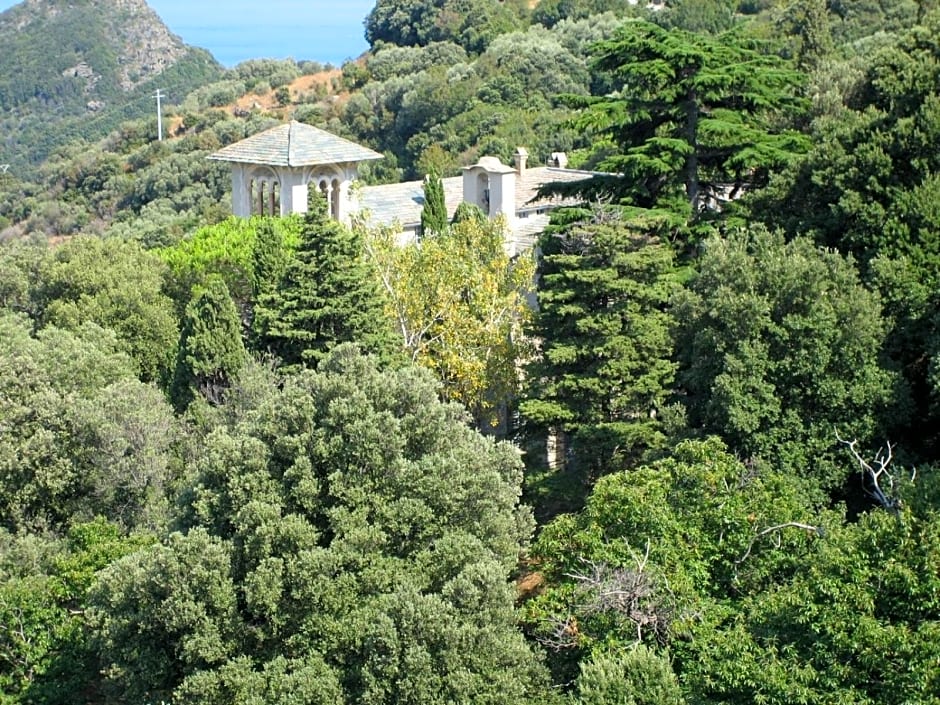 CHÂTEAU CAGNINACCI B&B