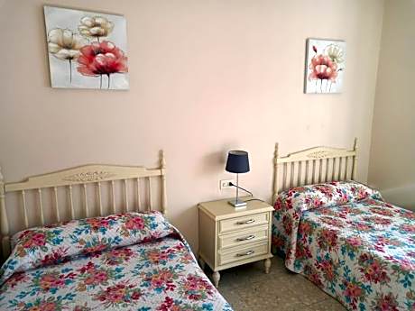 Standard Double Room with Shared Bathroom