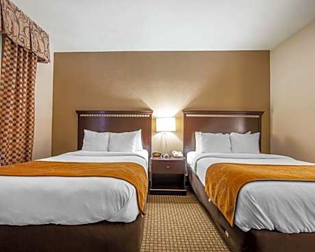 2 Double Beds, Suite, Nonsmoking