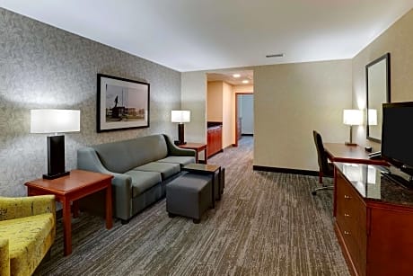 King Suite with Sofa Bed - High Floor