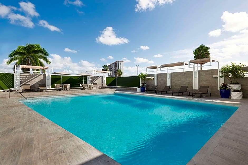 TRYP by Wyndham Isla Verde
