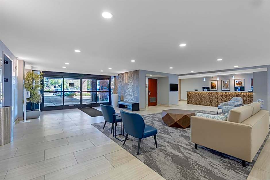 Best Western Plus Fresno Airport Hotel
