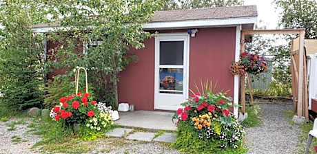 Cabin with Shared Bathroom