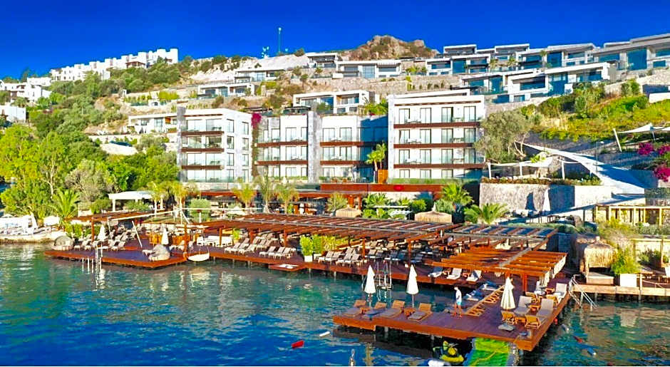 Mare Deluxe Residences  & Villas