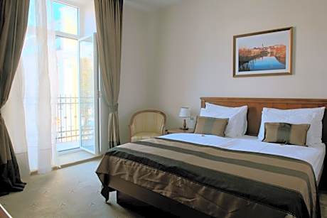 King Suite with Balcony