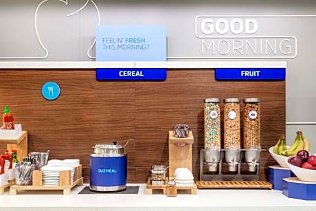 Holiday Inn Express Grand Rapids Southwest By IHG