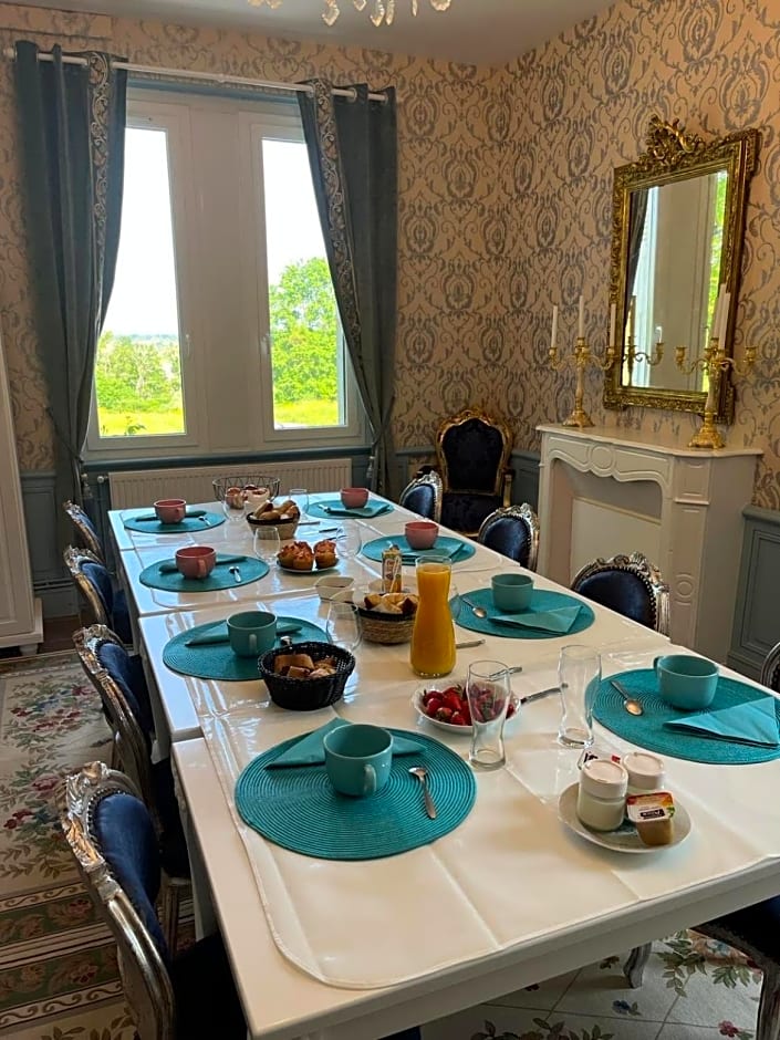 Le manoir de la Source au bord de l'EuroVélo 6