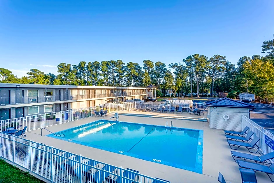 Days Inn by Wyndham Wilmington / University