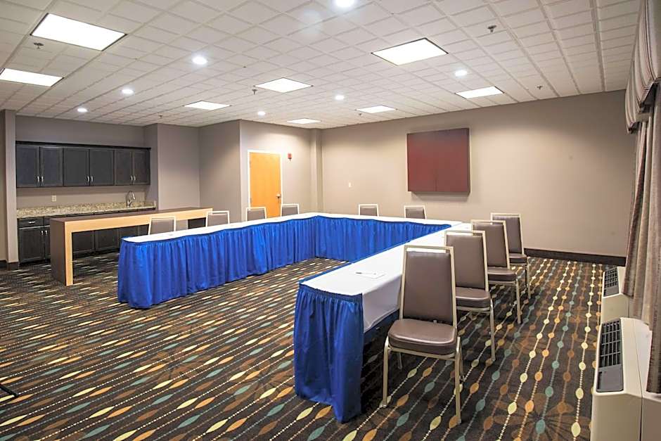 Hampton Inn By Hilton Louisville North/Clarksville