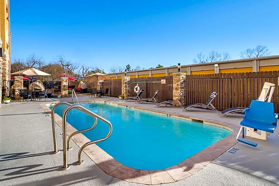 Best Western Plus Lake Jackson Inn & Suites