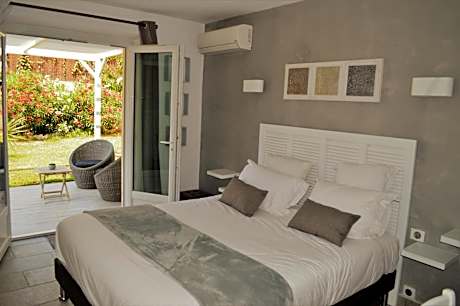 King Room with Garden View