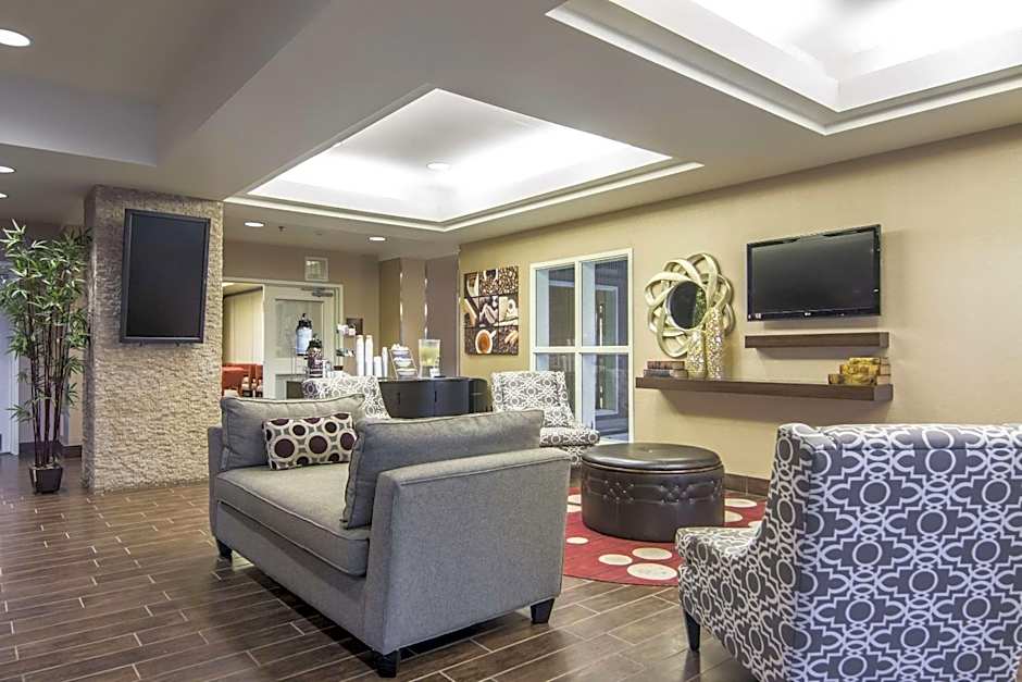 Comfort Suites Saskatoon