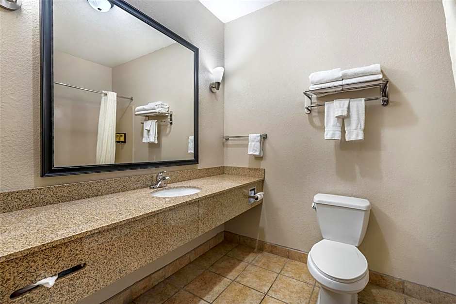 Best Western Plus Eastgate Inn & Suites