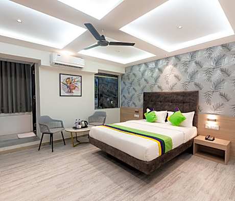 Treebo Cocostay, Hadapsar