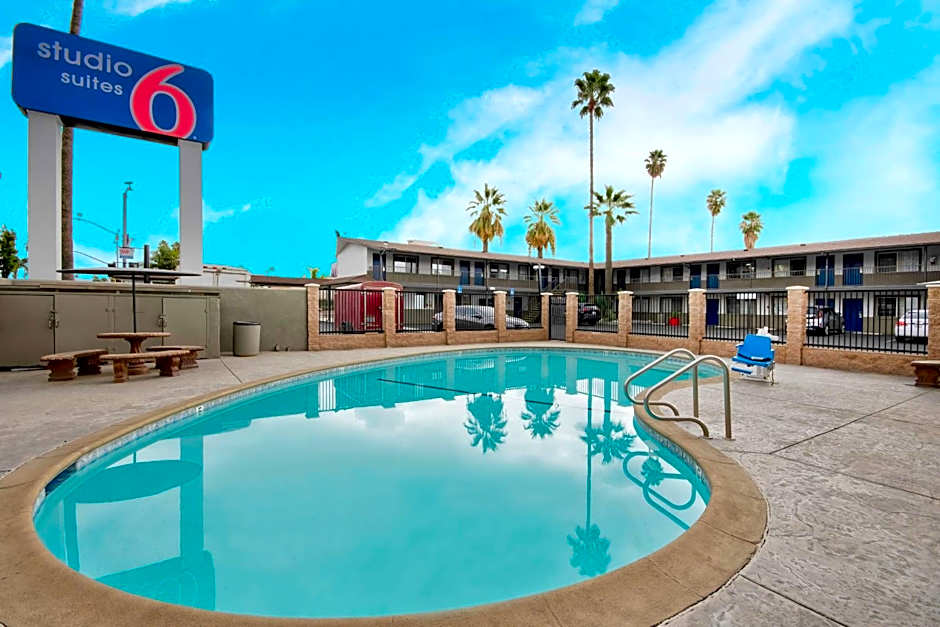 Studio 6 Suites San Bernardino, CA