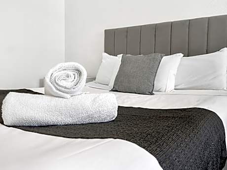 Twin Room (Pet Friendly)