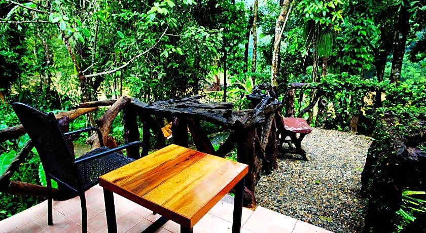 Art's Riverview Lodge