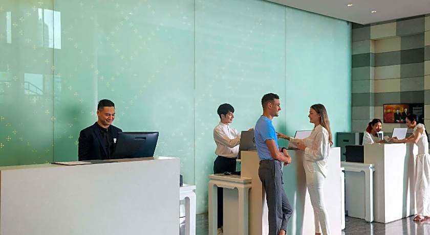 Novotel Bangkok Platinum Hotel