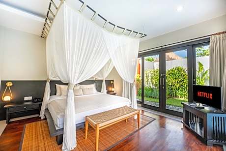 One-Bedroom Pool Villa with Spa Massage