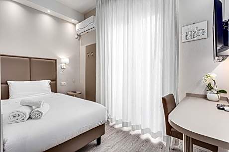 Classic Single Room with Balcony