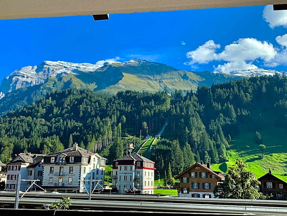 Hotel Crystal