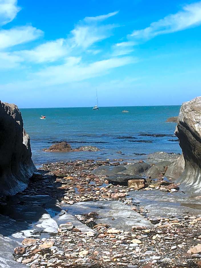 Newberry Beach lodge