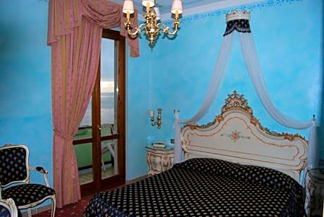 Double or Twin Room with Lake View