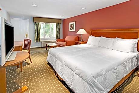 Exceed Inn Indianapolis airport south
