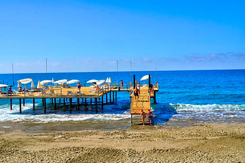 Blue Fish Hotel All Inclusive