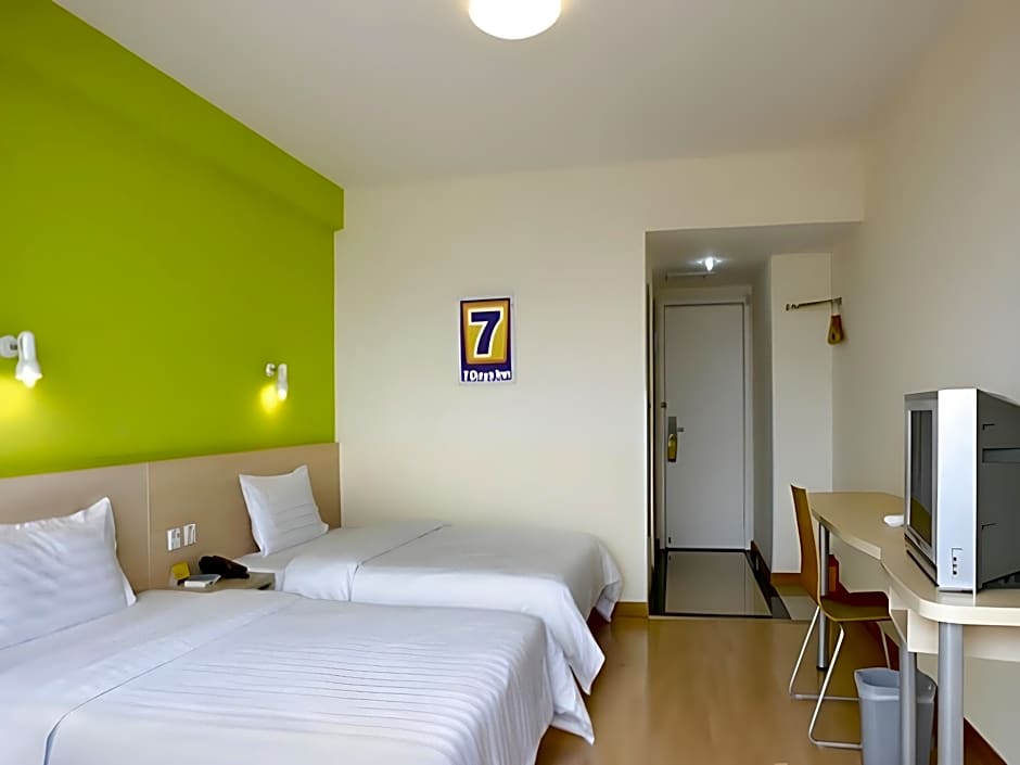 7 Days Inn Guangzhou Xinshi Baixin Plaza