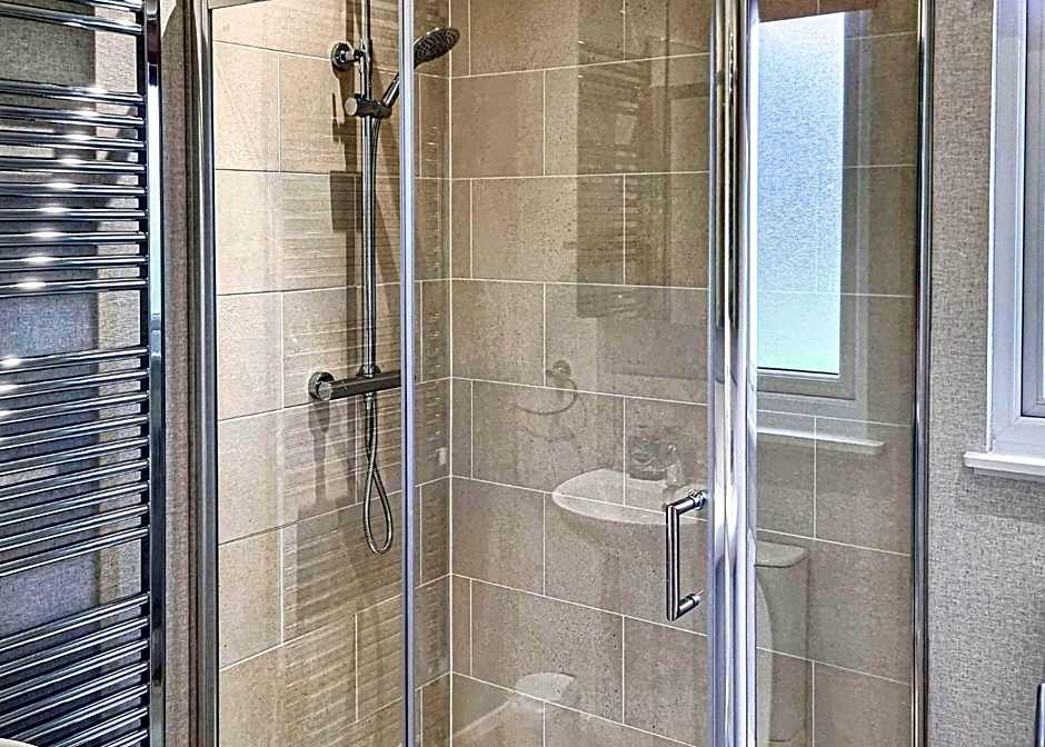 Lakeside Luxury Lodges