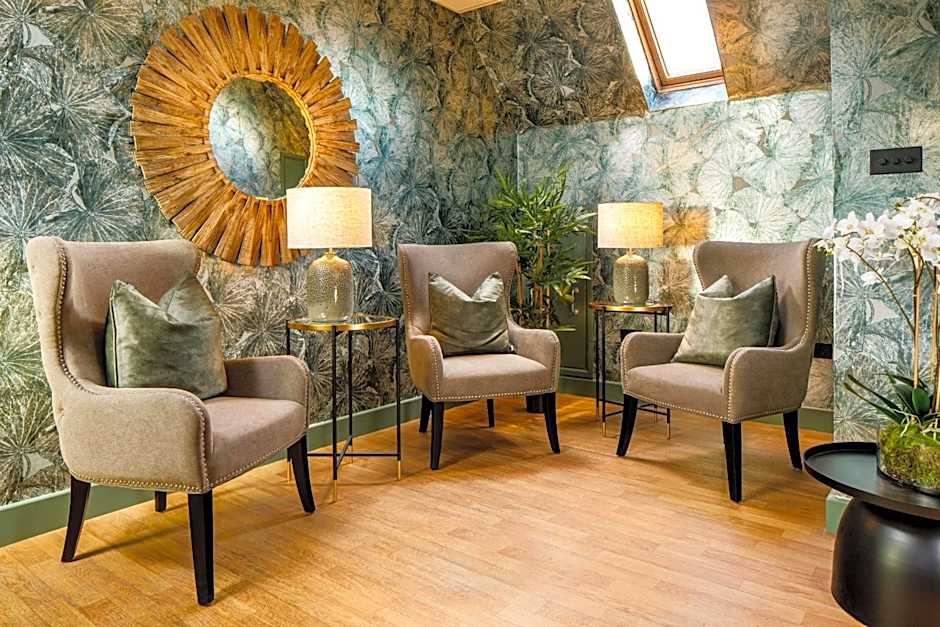 voco Lythe Hill Hotel Spa By IHG