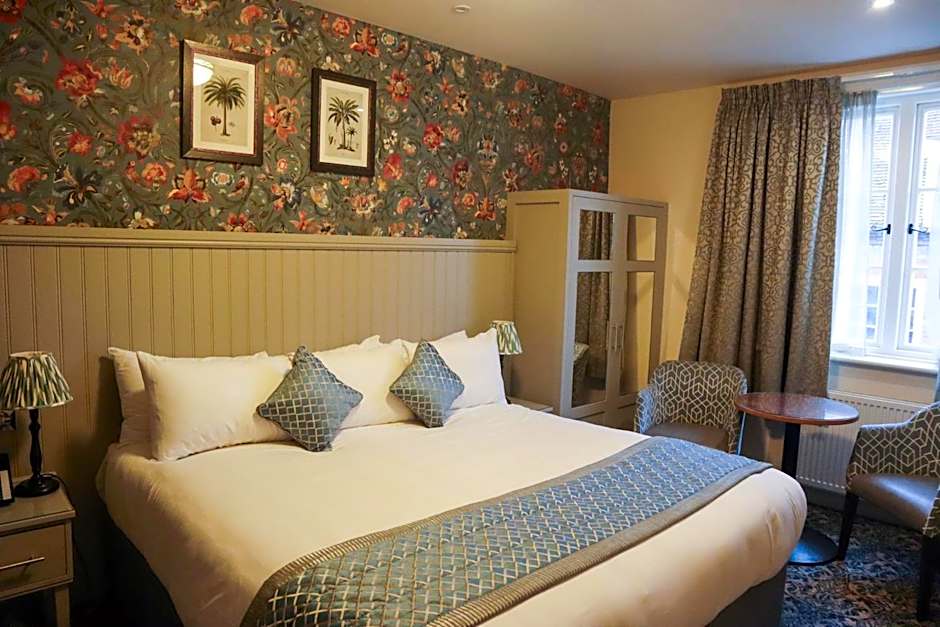 The George Hotel
